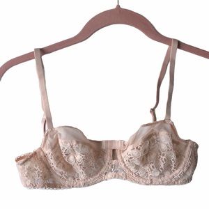 huit8 Underwire Lace Demi bra Nude Size 34B NWOT